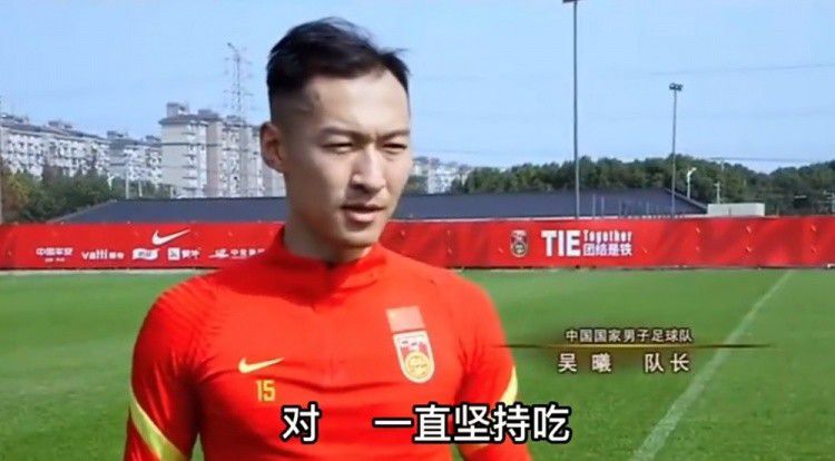 乔阿姆斯壮(迈克尔·杜迪考夫 饰)和杰克森(史蒂夫·詹姆斯 饰)两人是美国特种军队成员，他们受命前去加勒比海某国的美国年夜使馆，查询拜访本地无故掉踪的美国水兵陆战队兵士着落。成果发现毒枭盖瑞康威绑架了这些兵士，并威胁一位科学家将这些兵士予以革新，并练习成暗算忍者。乔与杰克森不只要对于毒枭，还有本地的败北政权，他们凭着本身的超高技艺，直捣贼窝，将毒枭绳之以法。